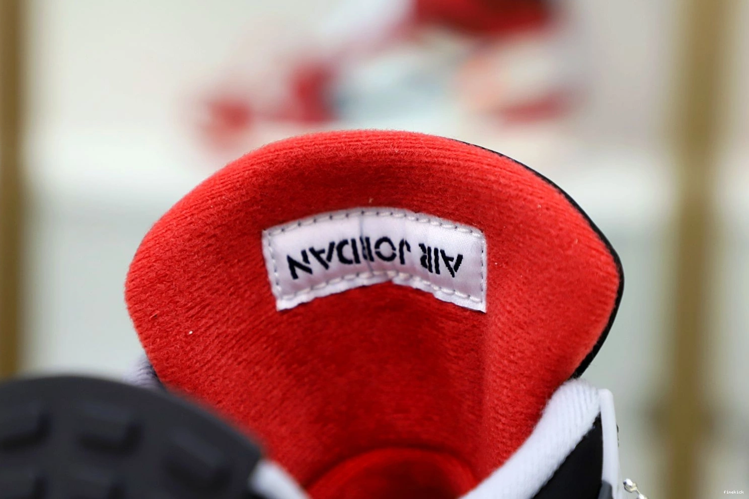 AIR 'BRED' OG RETRO 2019 JORDAN 4 0307